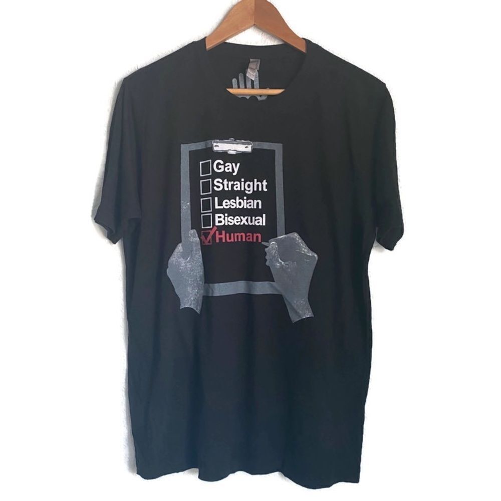 “Human” Sexual Orientation Graphic Tshirt Sz L
